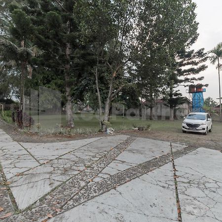 Bens Homestay Mitra Reddoorz Богор Экстерьер фото
